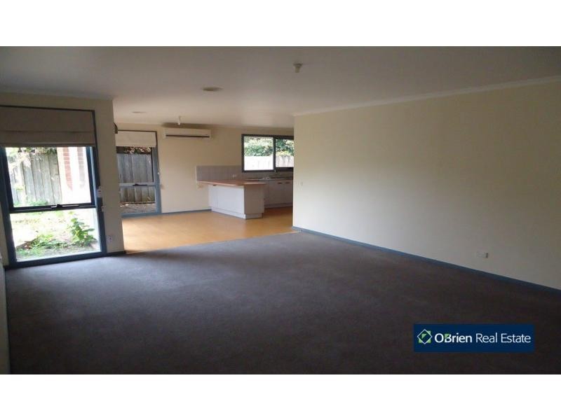 10 Daniher Close, Berwick VIC 3806