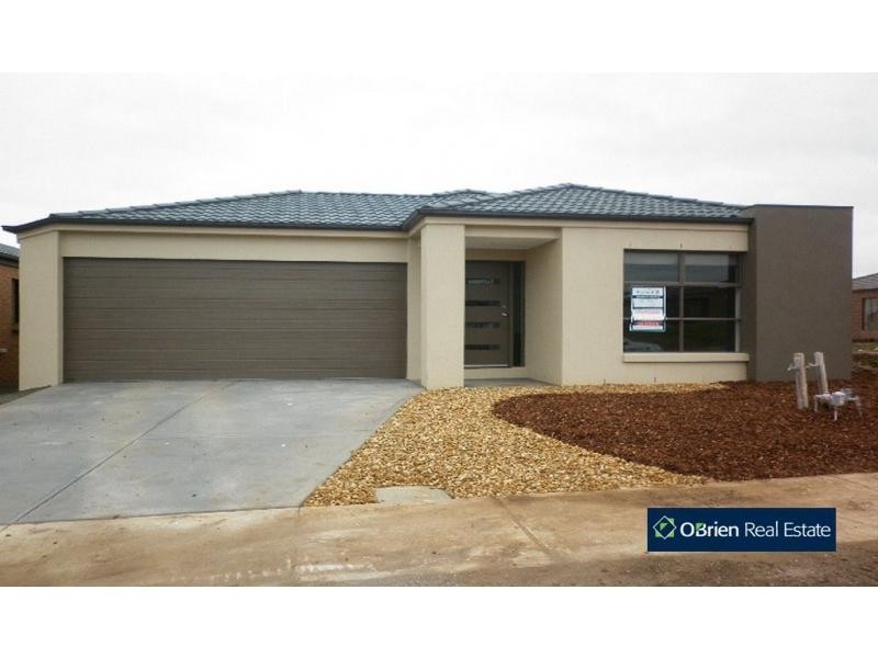 57 Abrus Circuit, Cranbourne North VIC 3977