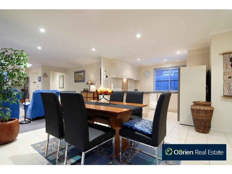 71 Melzak Way, Berwick VIC 3806