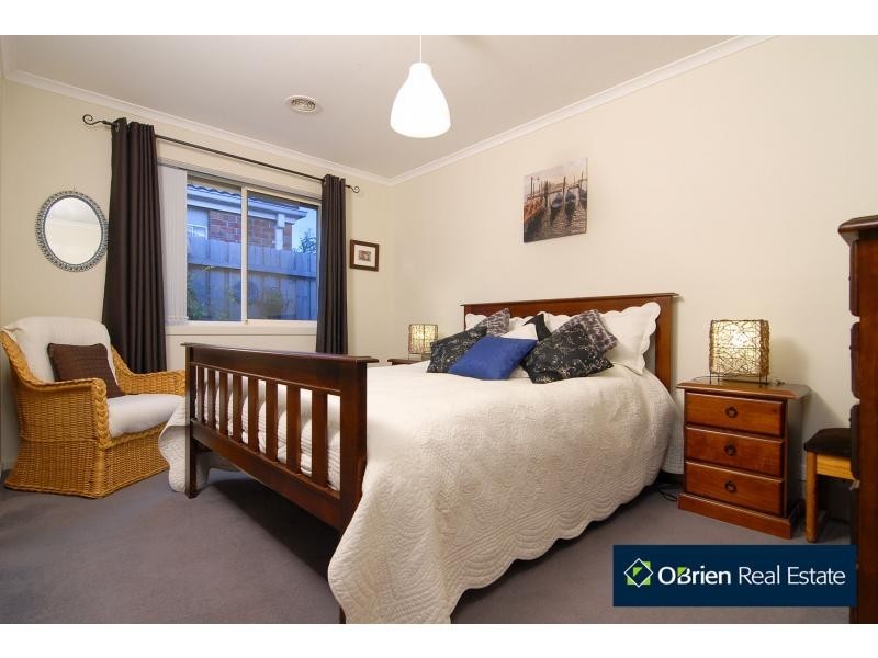 71 Melzak Way, Berwick VIC 3806