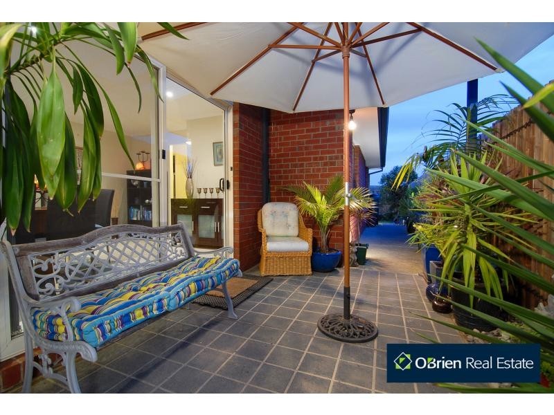 71 Melzak Way, Berwick VIC 3806