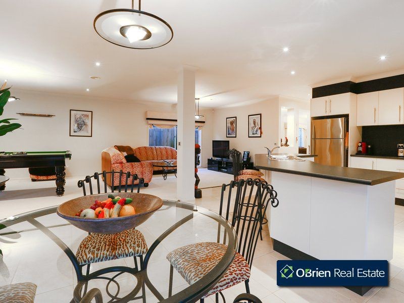 48 Berwick Springs Promenade, Narre Warren South VIC 3805