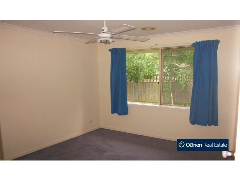 17 Sandalwood Drive, Narre Warren VIC 3805