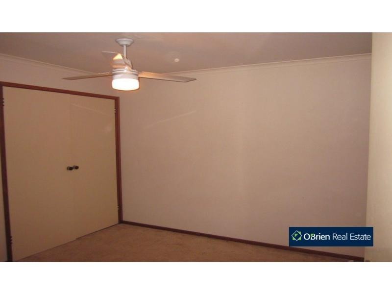 72 Lodge Crescent, Berwick VIC 3806