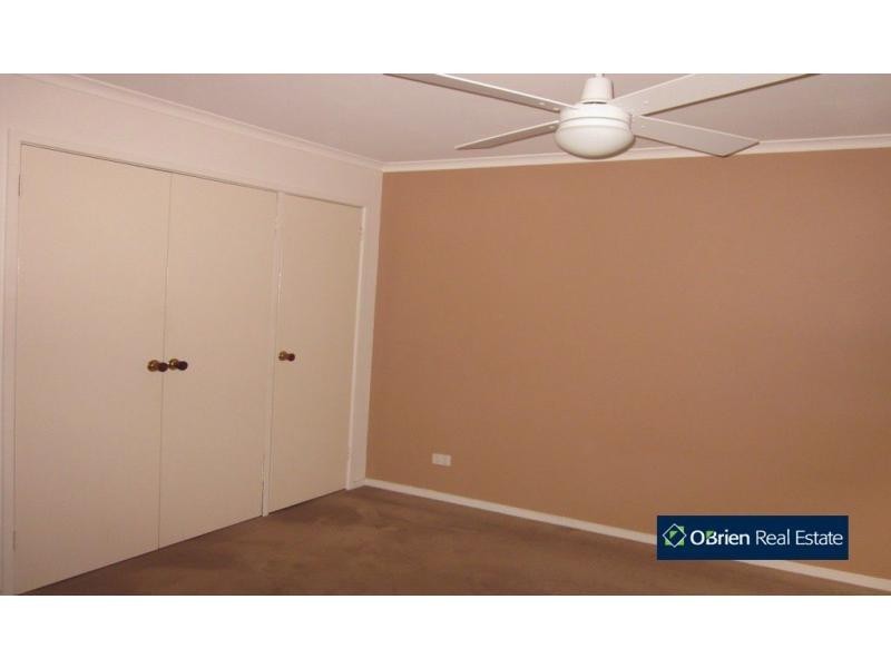 72 Lodge Crescent, Berwick VIC 3806