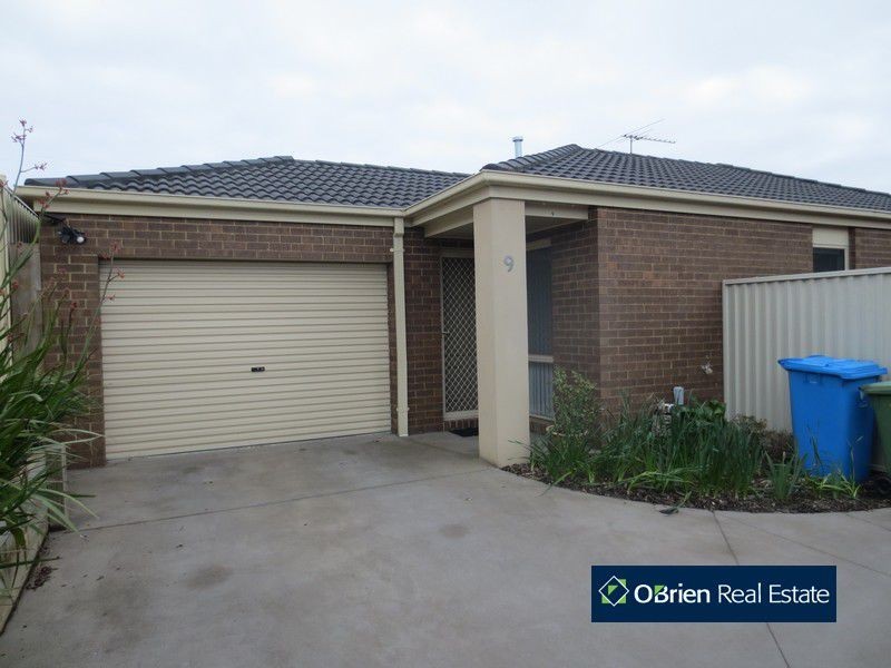 9/7 Monahans Road, Cranbourne VIC 3977