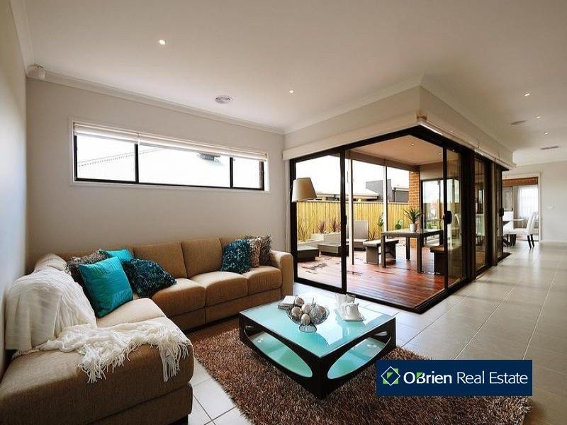 L143 John Russell Road, Cranbourne VIC 3977