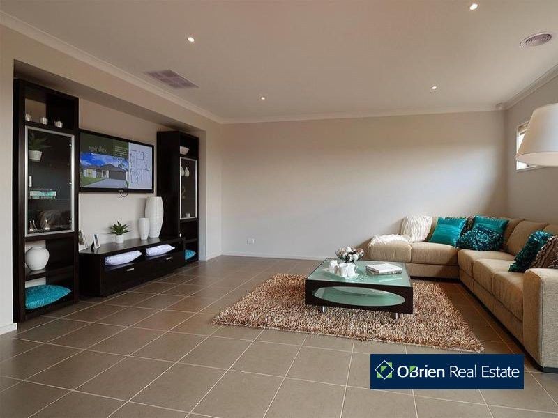 L143 John Russell Road, Cranbourne VIC 3977