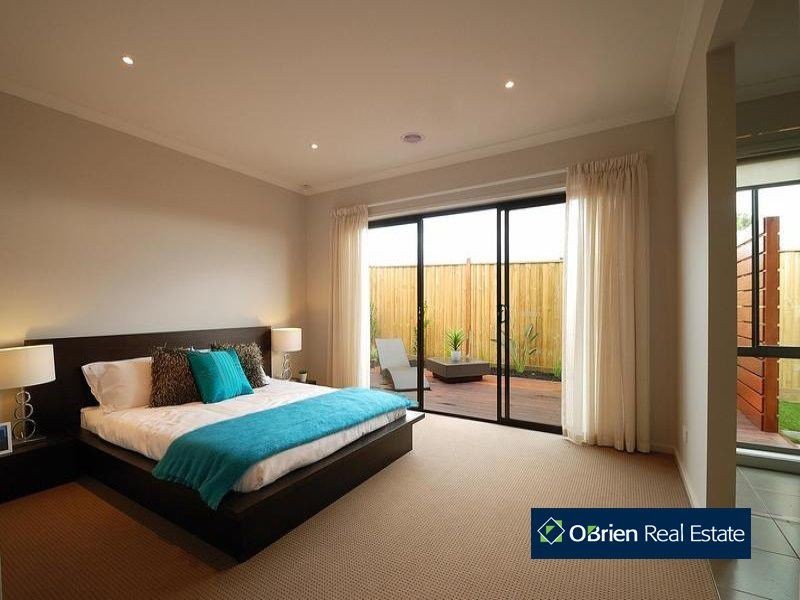 L143 John Russell Road, Cranbourne VIC 3977