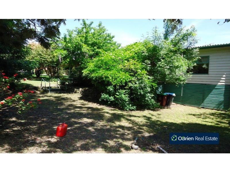 77 Lyall Road, Berwick VIC 3806