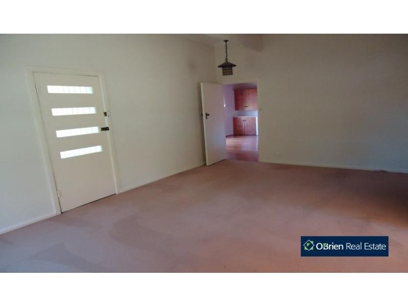 77 Lyall Road, Berwick VIC 3806