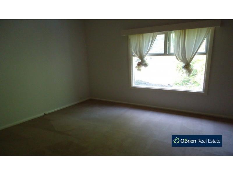 77 Lyall Road, Berwick VIC 3806