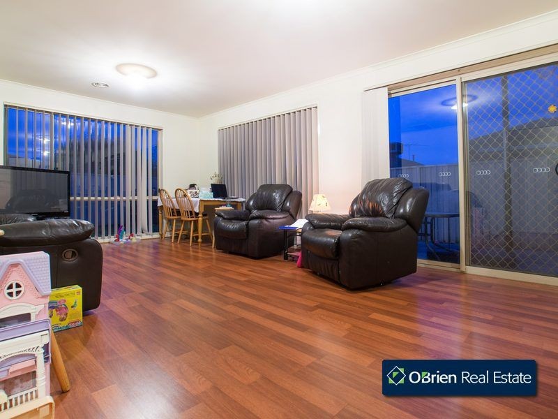 6 Avoca Place, Pakenham VIC 3810