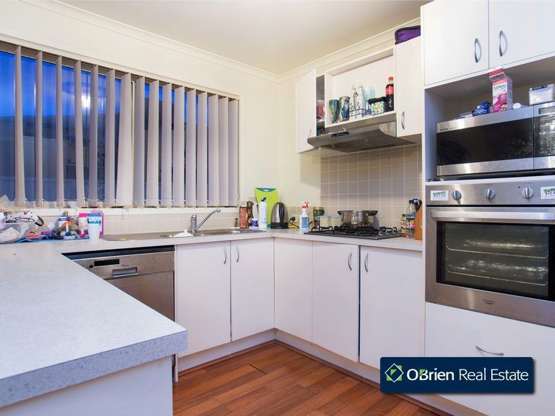 6 Avoca Place, Pakenham VIC 3810