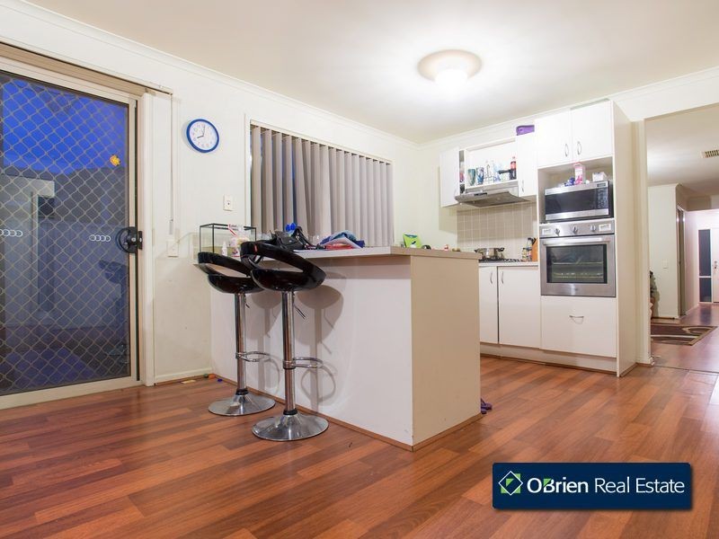 6 Avoca Place, Pakenham VIC 3810