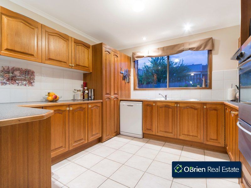 2 Lomandra Court, Narre Warren South VIC 3805