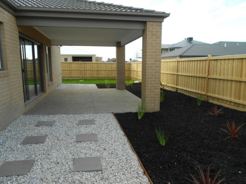 83 Charlbury Crescent, Cranbourne North VIC 3977