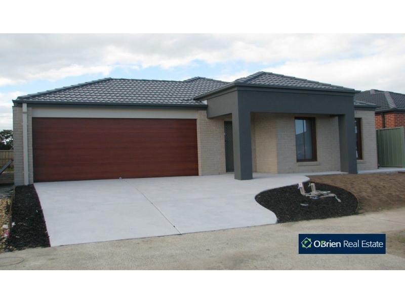 45 Moore Mews, Pakenham VIC 3810