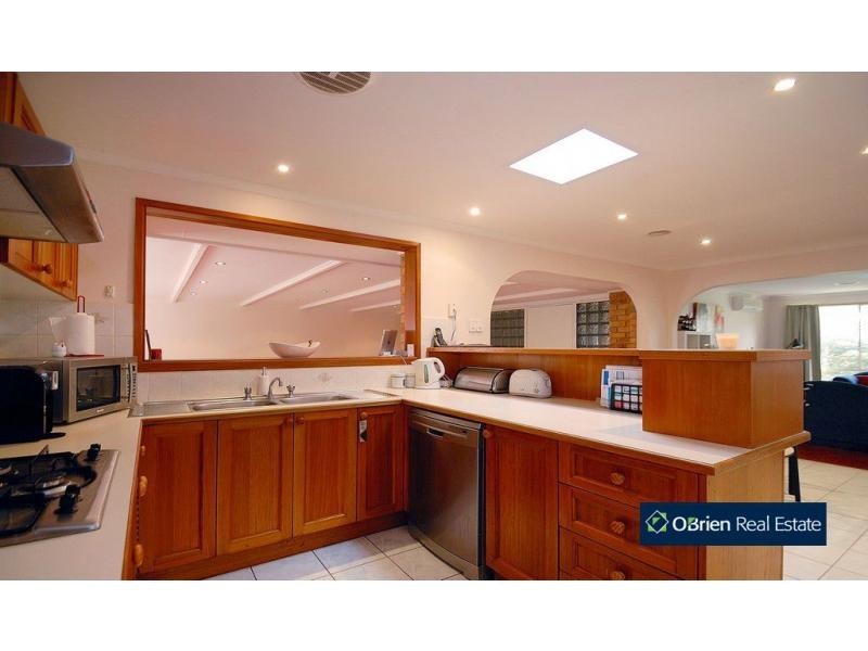 6 Finbar Court, Narre Warren South VIC 3805