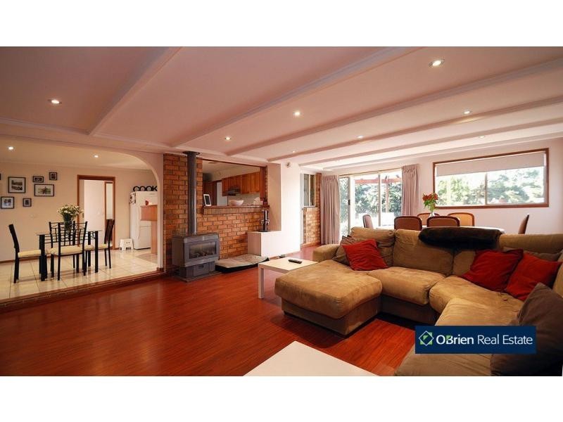 6 Finbar Court, Narre Warren South VIC 3805