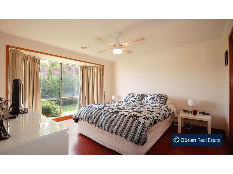 6 Finbar Court, Narre Warren South VIC 3805