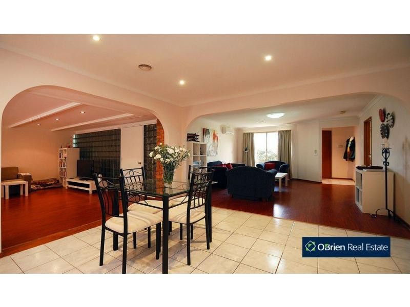 6 Finbar Court, Narre Warren South VIC 3805