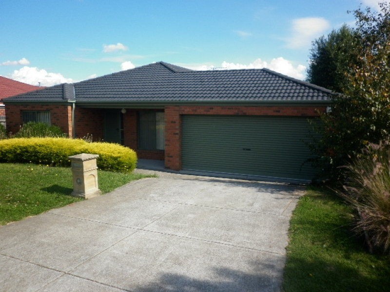 13 Turella Close, Berwick VIC 3806