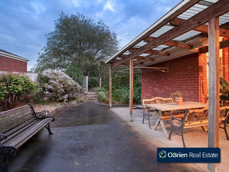 44 Jarryd Crescent, Berwick VIC 3806