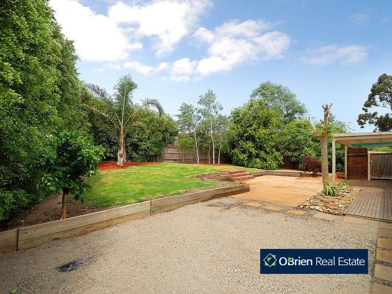 10 Minka Place, Skye VIC 3977