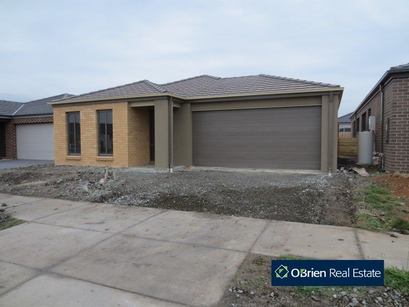 5 Heathfield Lane, Officer VIC 3809