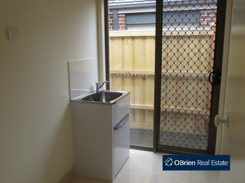 5 Heathfield Lane, Officer VIC 3809