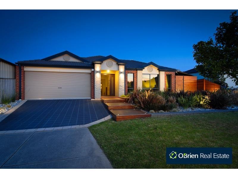 8 Harrington Drive, Narre Warren South VIC 3805
