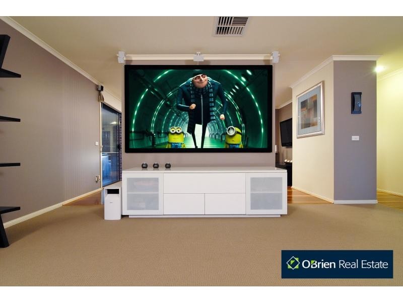 8 Harrington Drive, Narre Warren South VIC 3805