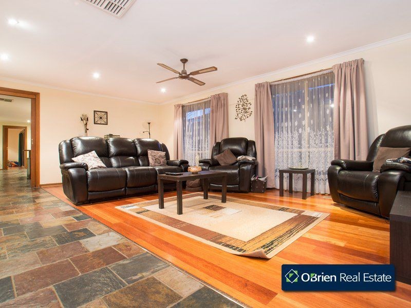 2 Redmore Court, Berwick VIC 3806