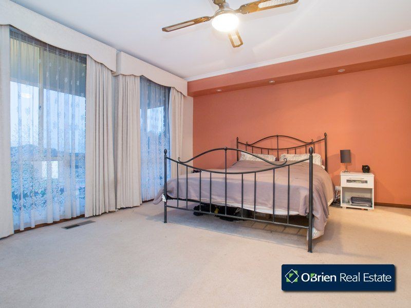 2 Redmore Court, Berwick VIC 3806