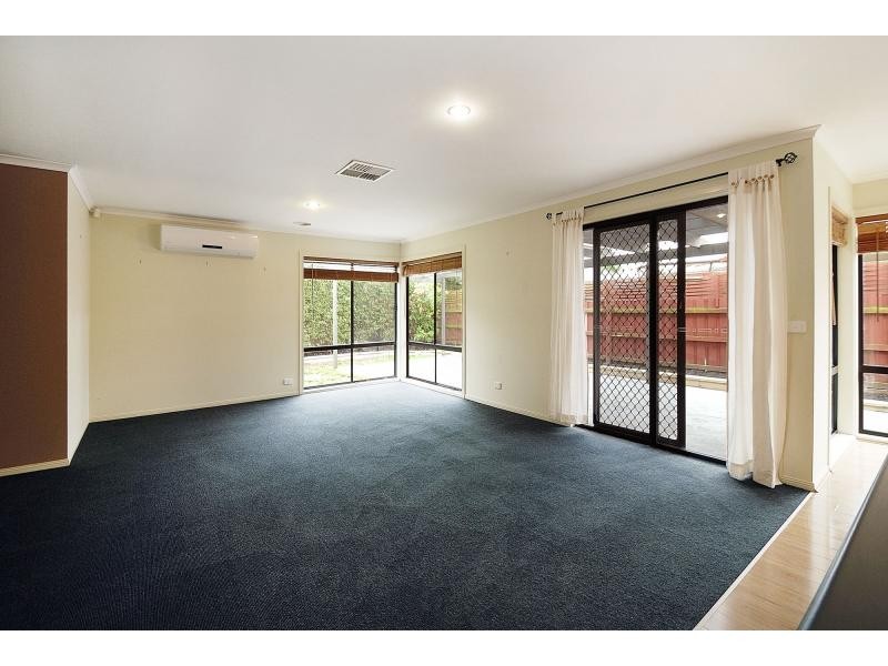 135 Bellevue Drive, Berwick VIC 3806