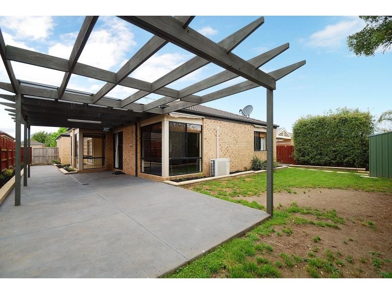 135 Bellevue Drive, Berwick VIC 3806