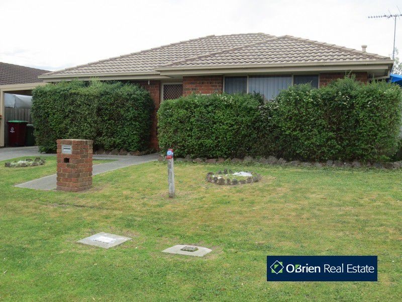 1/2 Maria Court, Cranbourne VIC 3977