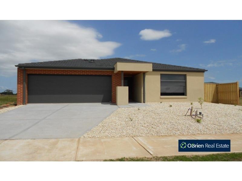 18 Scenic Avenue, Clyde VIC 3978