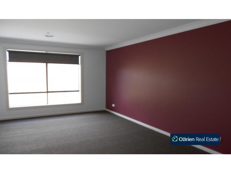 18 Scenic Avenue, Clyde VIC 3978