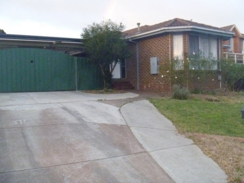 52 Lakeview Drive, Narre Warren South VIC 3805