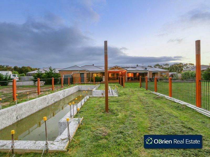 74-76 Brookvale Close, Beaconsfield VIC 3807