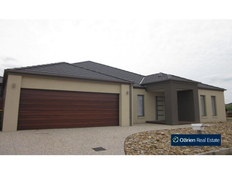 29 Cormorant Parade, Pakenham VIC 3810