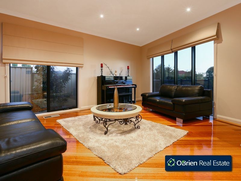 14 Hillandale Rise, Berwick VIC 3806