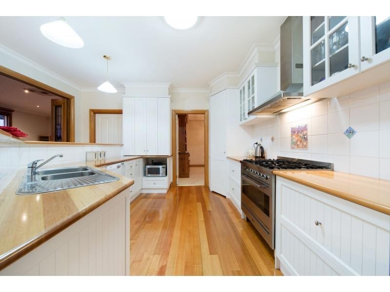 6 Nolan Close, Narre Warren North VIC 3804