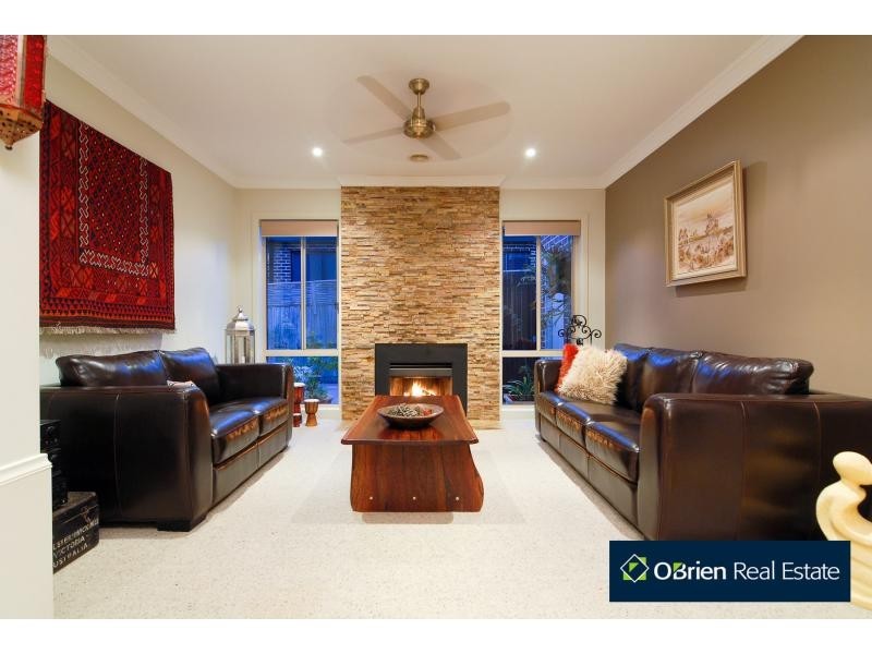 6 Lorne Court, Berwick VIC 3806