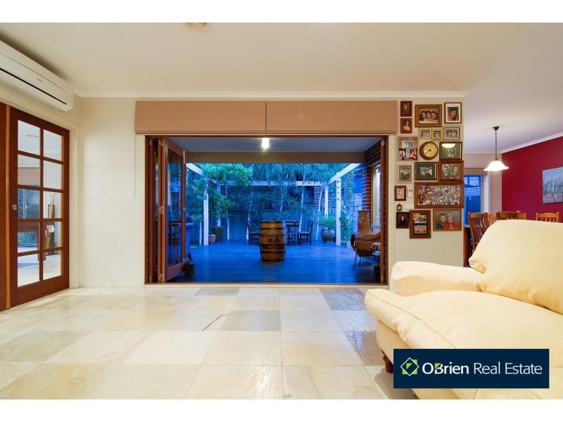 6 Lorne Court, Berwick VIC 3806