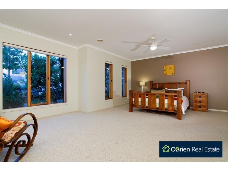 6 Lorne Court, Berwick VIC 3806