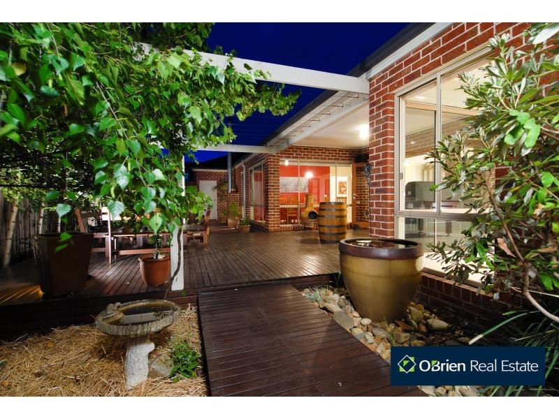 6 Lorne Court, Berwick VIC 3806