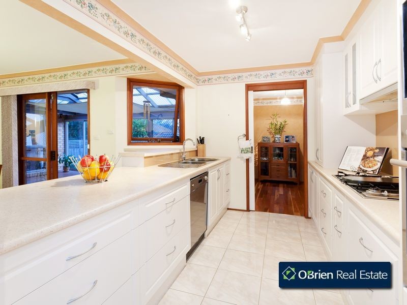 18 Michael Court, Berwick VIC 3806